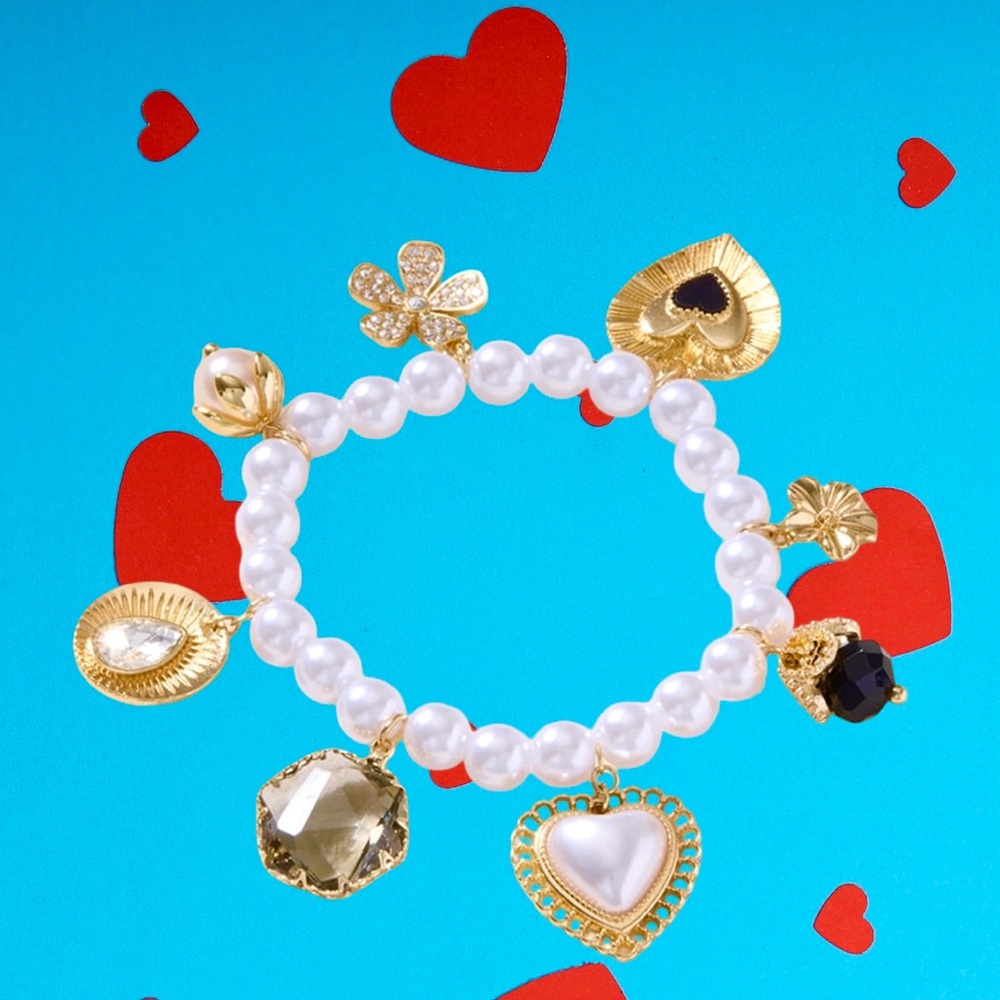 Beautiful Charm Bracelet - Picture 5 of 5